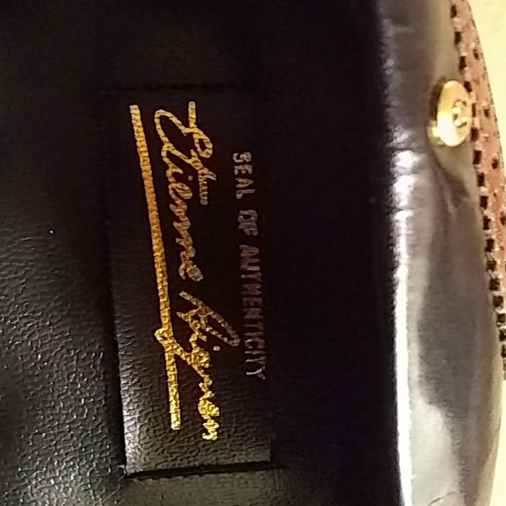 Shoes - Picture 5 of 8